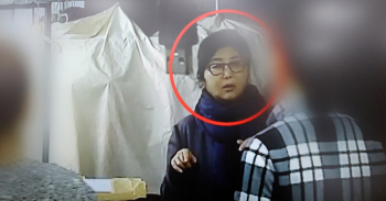 [맥모닝 뉴스] 최순실 의혹 언론은 폼페이급 발굴 중, 미모의 외국 女장교 사칭 사기 外