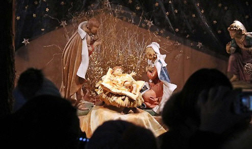 '성탄절' 전국 성당·교회서 '아기예수' 탄생 축하