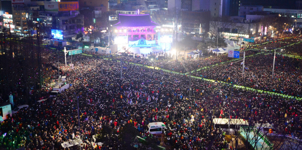 31일 촛불집회·타종행사 열려…서울시, 지하철 연장운행