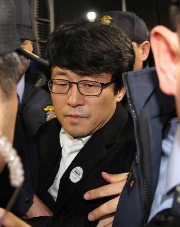 류철균 이대 교수 3일 구속