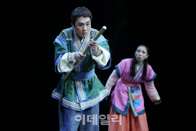 방학중 학교는 공연·전시장…재미·교육 다잡는다
