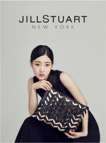 LF 질스튜어트 액세서리 모델에 정채연