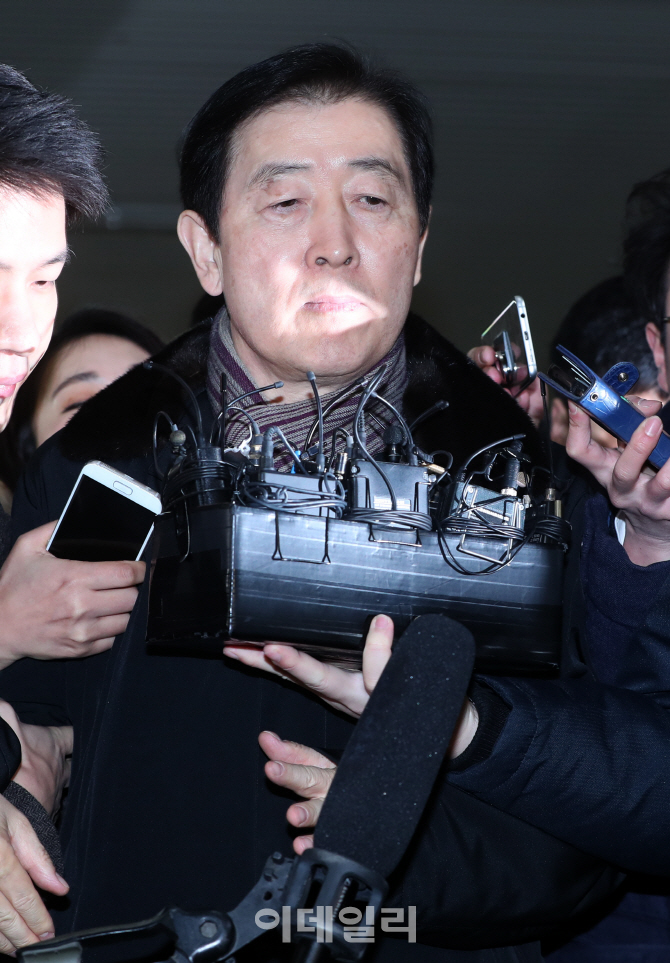 [포토]'참고인 신분 특검 소환된' 최지성 삼성 미래전략실장
