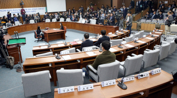 국조특위 일동, 세월호 참사 `1000일` 맞아 묵념 "참담한 현실"