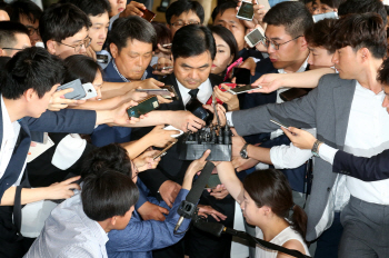 진경준·김형준에 놀란 법무부…간부급 검사 상시 감찰
