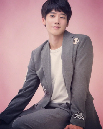 法. '마약투약' 배우 최창엽·쇼호스트 류재영에 '집행유예'