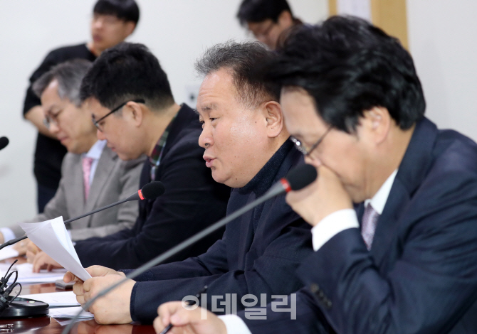 [포토]발언하는 이상민 의원
