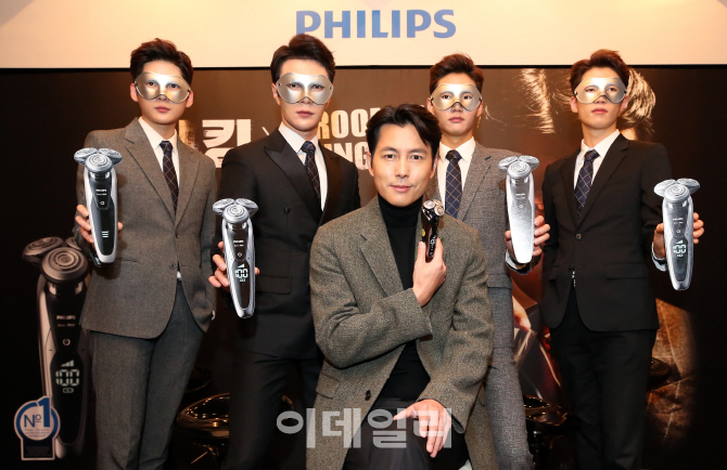 [포토]정우성, '필립스 면도기로 매끄러운 턱선 지키세요!'