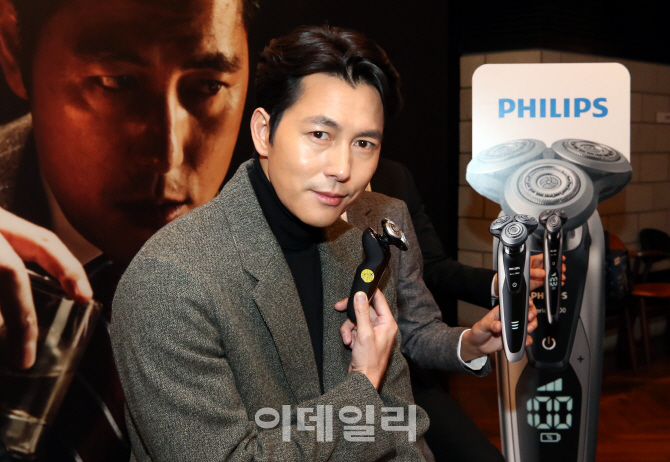 [포토]이것이 상남자 정우성이 선택한 면도기