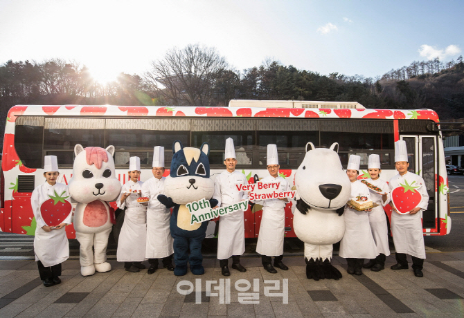 [포토] 딸기 디저트 뷔페, 워커힐 '베리베리 스트로베리
