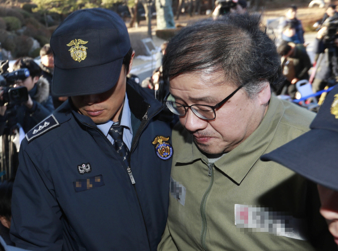 안종범 "朴, 최태원 사면 전에 SK에 알리라 지시"