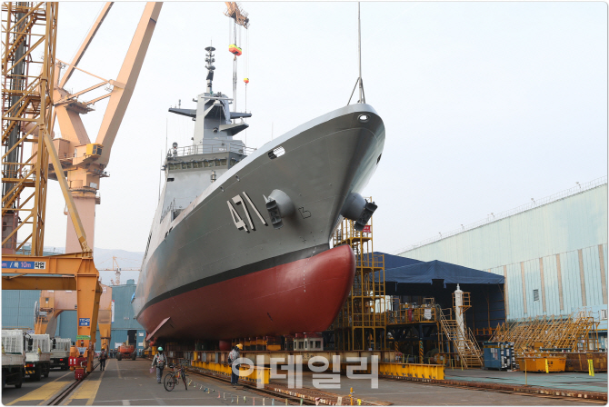 대우조선, 태국해군 최신예 호위함 진수식 가져..내년 인도