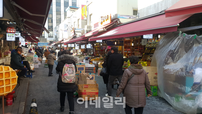 "어휴, 너무 고달프지"…설 특수 사라진 시장