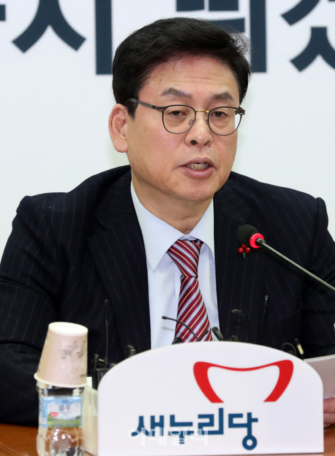 [포토]정우택, "문재인, 오늘이라도 사드 배치 입장 밝혀야"