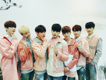 가수 허각,빅톤, 서울의료원서 재능기부 콘서트 가져