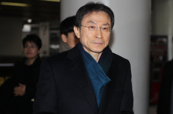 '포스코 비리' 배성로, 9개 혐의 중 횡령만 유죄 '집행유예'