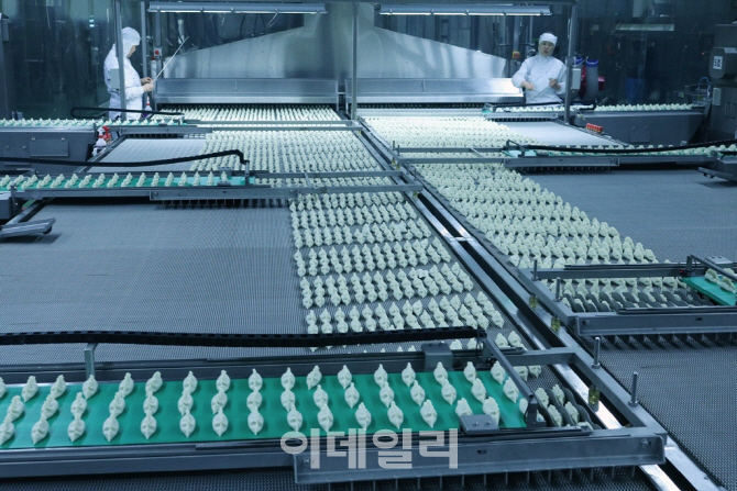 [르포]'K-만두' 진원지 비비고 만두 공장 가보니