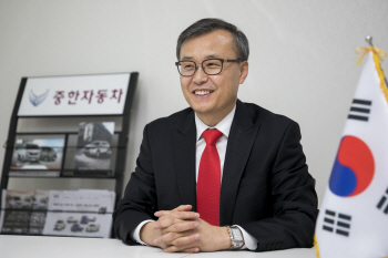 ①이강수 중한차 대표 "중국산車, 악플보고 대박 확신했죠"