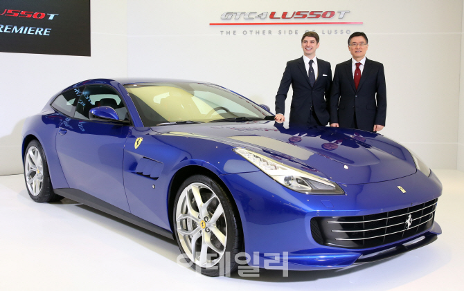 [포토]GTC4 루쏘 T,'V8 터보 엔진 쿠페형 페라리'