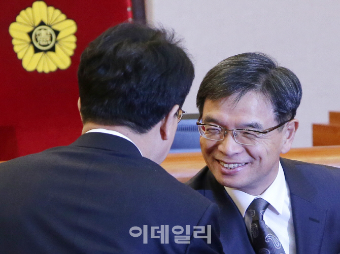 [포토]미소 보이는 이중환 변호사