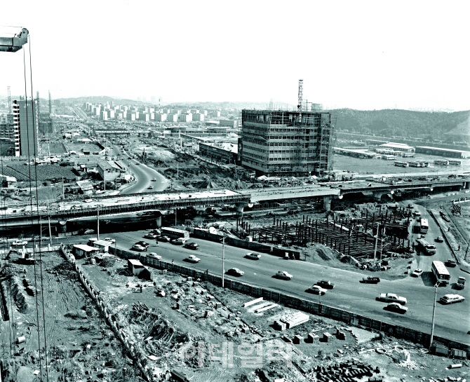 [포토] (서울 1974~78 모습) 강남종합버스터미널 일대 공사 전경 1978년