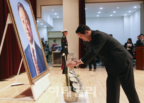 ‘상도동계’ 상징, YS 사저 매각…김현철 “기념관 부채 청산”