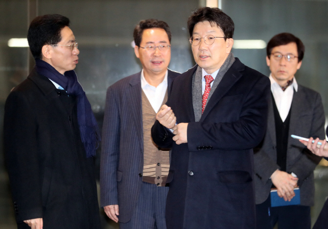 국회 측 "朴대통령, 선고 직전 하야 가능성" 주장