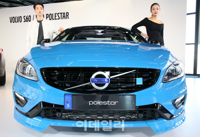 [포토]20년간 트랙 노하우 집약한 볼보 'S60 폴스타'-'V60 폴스타'