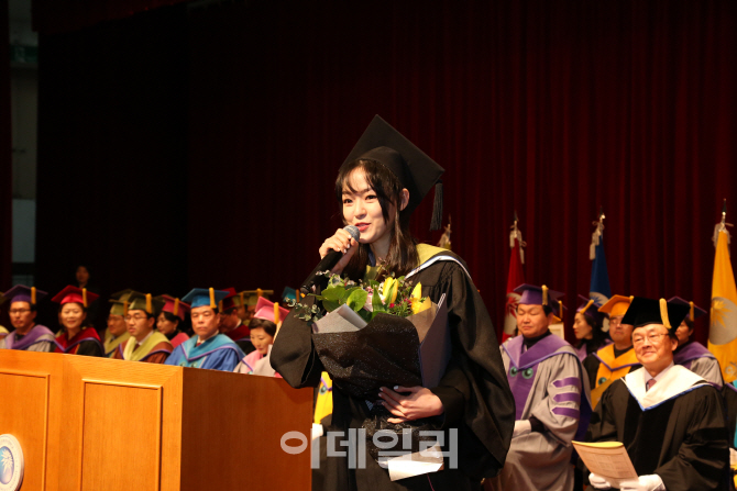 [포토]성신여대 2016학년도 학위수여식 개최-3