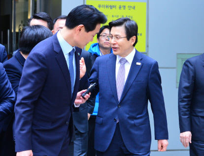 안희정 측 “黃대행 특검연장 거부…양심있다면 못 내릴 결정”