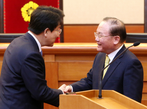 이동흡 "朴, 대한민국 최고약자로 전락"