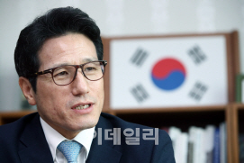 정병국 “국회, 헌재 판결 승복하고 지지자 설득해야”