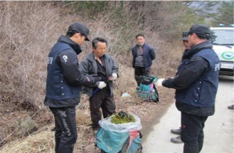 국립공원서 겨우살이 등 임산물 채취..3천만원 이하 벌금