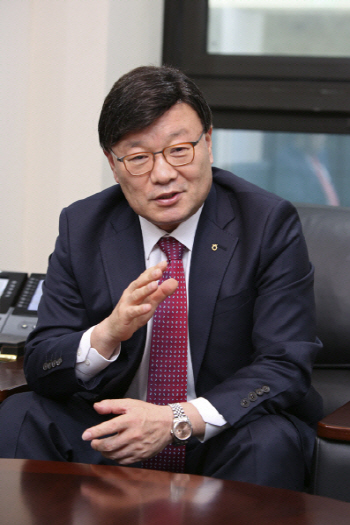 김원규 NH투자證 사장 연임…초대형IB 선두 다진다(종합)