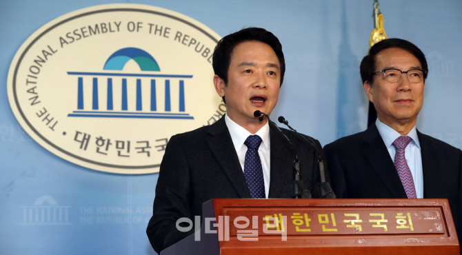 [포토]토론회 제안하는 남경필 지사