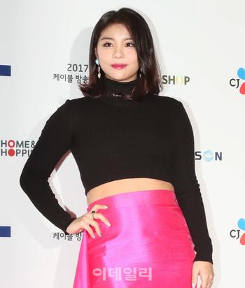  한채아·김민희 등 스타들의 핑크 활용법 