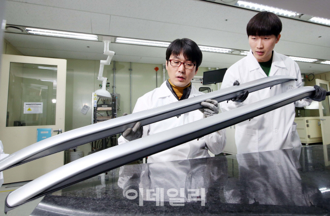 LG하우시스 "車 경량화부품 기술 우수성 입증"