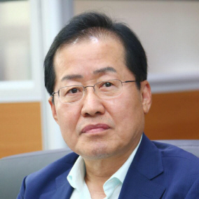  홍준표 "문재인·안희정 당선되면 정권교체 아니다"