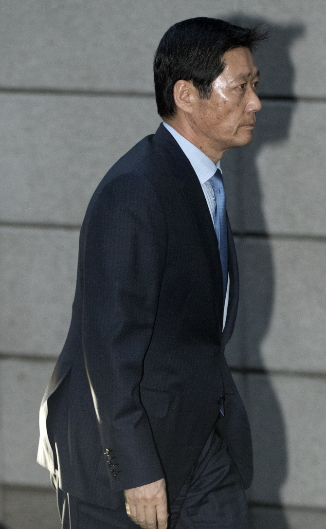 [포토] 정몽윤 회장, 고 정주영 명예회장 제사 참석