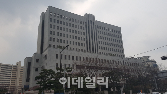 홈캐스트 '주가조작' 의혹 연루 핵심 브로커 구속