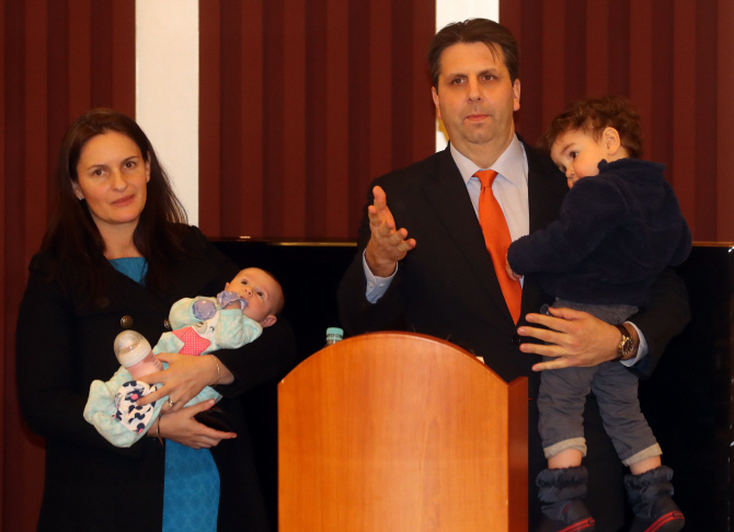 외교부, 주한대사 인선 지연에 "최적 인사 선정에 다소 시일 걸리는 것"