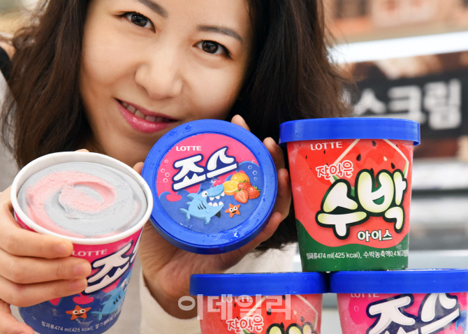 [포토]홈플러스, 30년 만에 새 옷 입는 '죠스바', '수박바' 맛보세요!-3