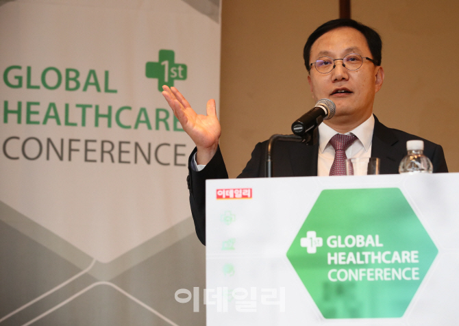 [포토]강연하는 정현호 메디톡스 대표