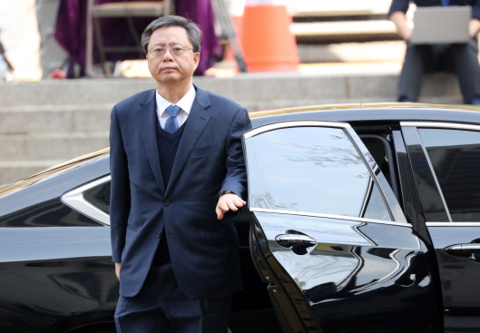 우병우 영장심사 종료…檢 '황제수사' 오명 벗을까(종합)