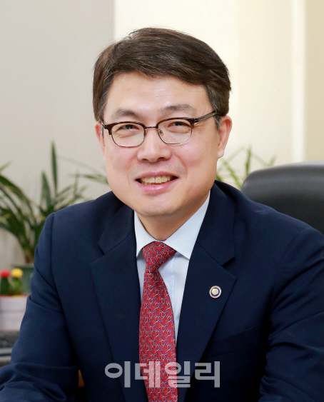 [목멱칼럼]일자리 정책에 편법은 통하지 않는다