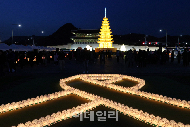 [포토]'세월호 리본등과 봉축 점등식'