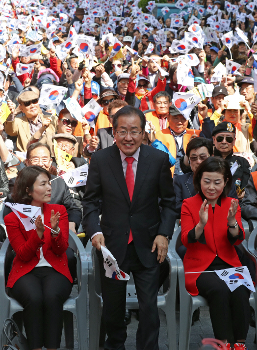 홍준표 "빅데이터 지수로 보면 文·安·洪 3강 구도"