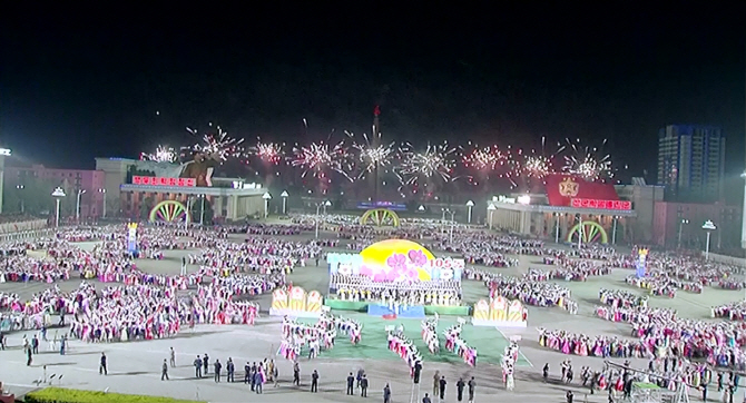 [포토] 북한 '최대 명절' 김일성 생일 맞아 대대적 축제