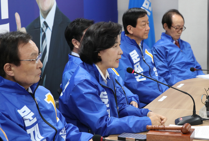 추미애 "22일 대장정 시작..文, 정권교체 도구로 써달라"