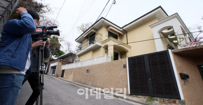 [포토]박근혜 전 대통령 새 자택 구입